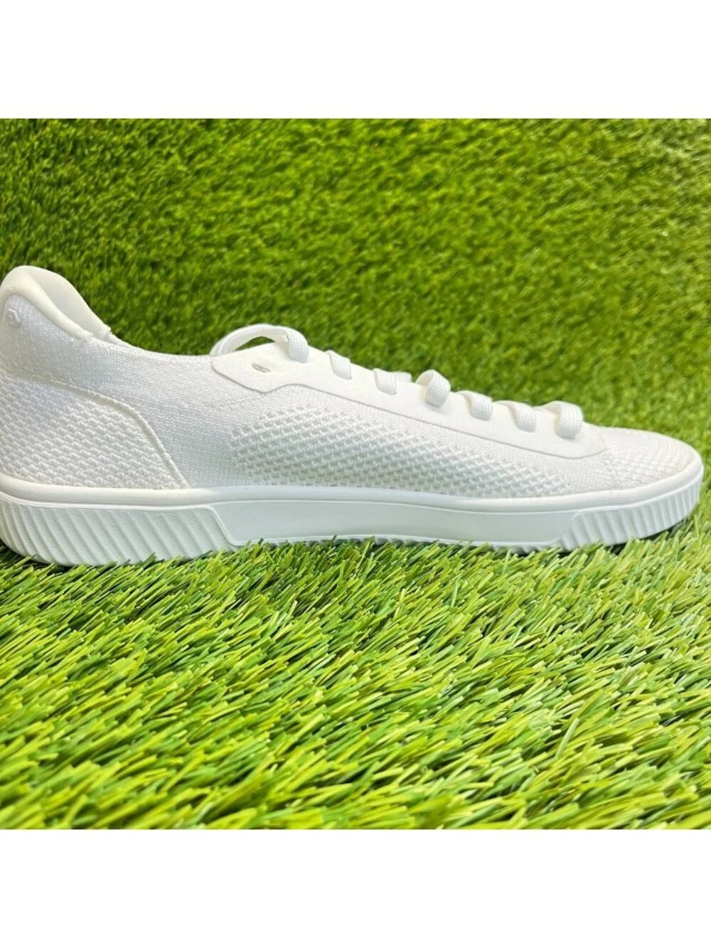 Flux Footwear Adapt Trainer White Mens Size 8.5 Athletic Knit Shoes Sneakers